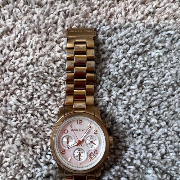 Gold-plated Michael Kors watch, good condition - Picture 7 of 7
